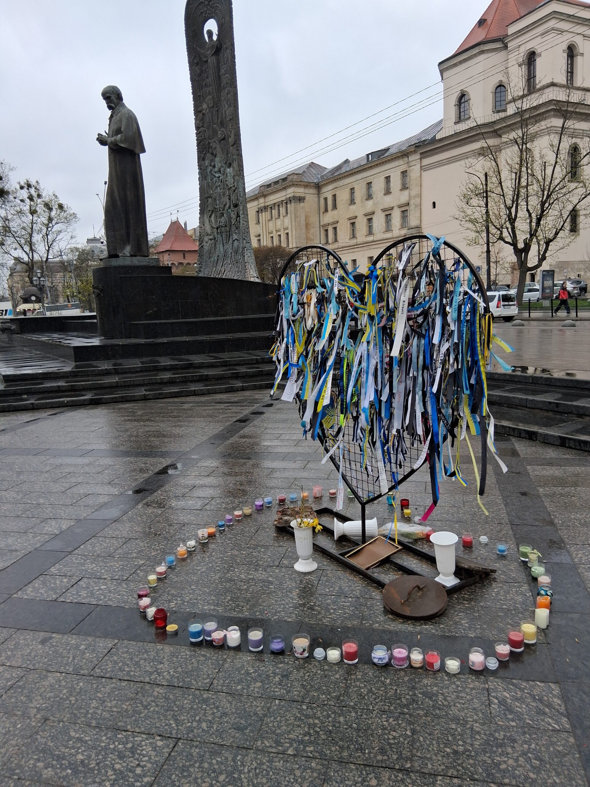 Faces of the Fallen – Ukraine Memorials, Death and Denial